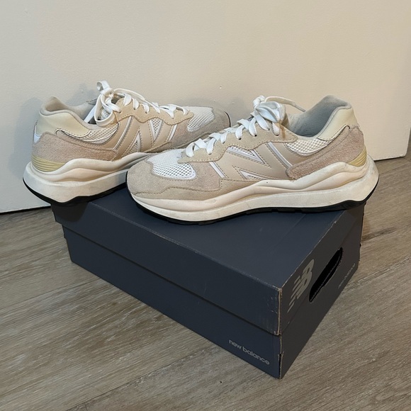 New Balance Women’s Nude Sneaker - Picture 1 of 5